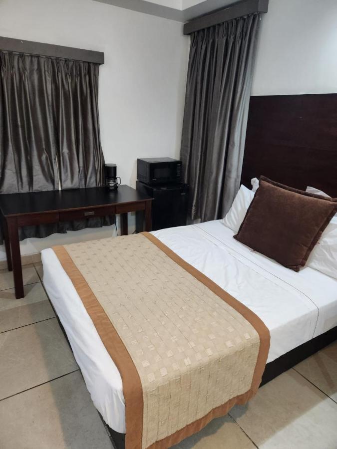 Hotel Don Quijote Mexicali Eksteriør bilde