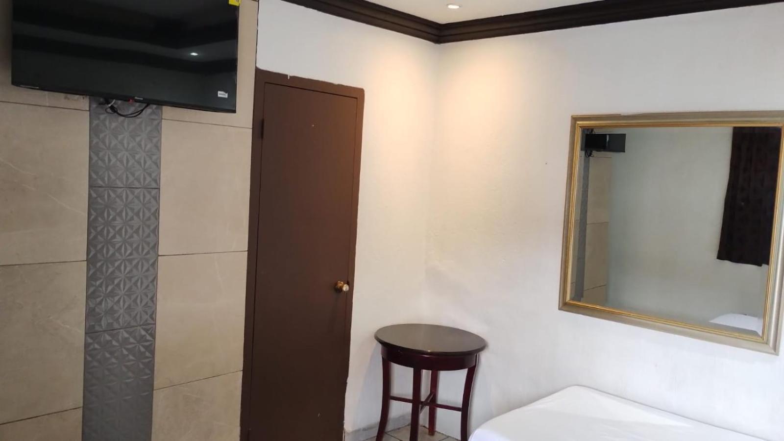 Hotel Don Quijote Mexicali Eksteriør bilde