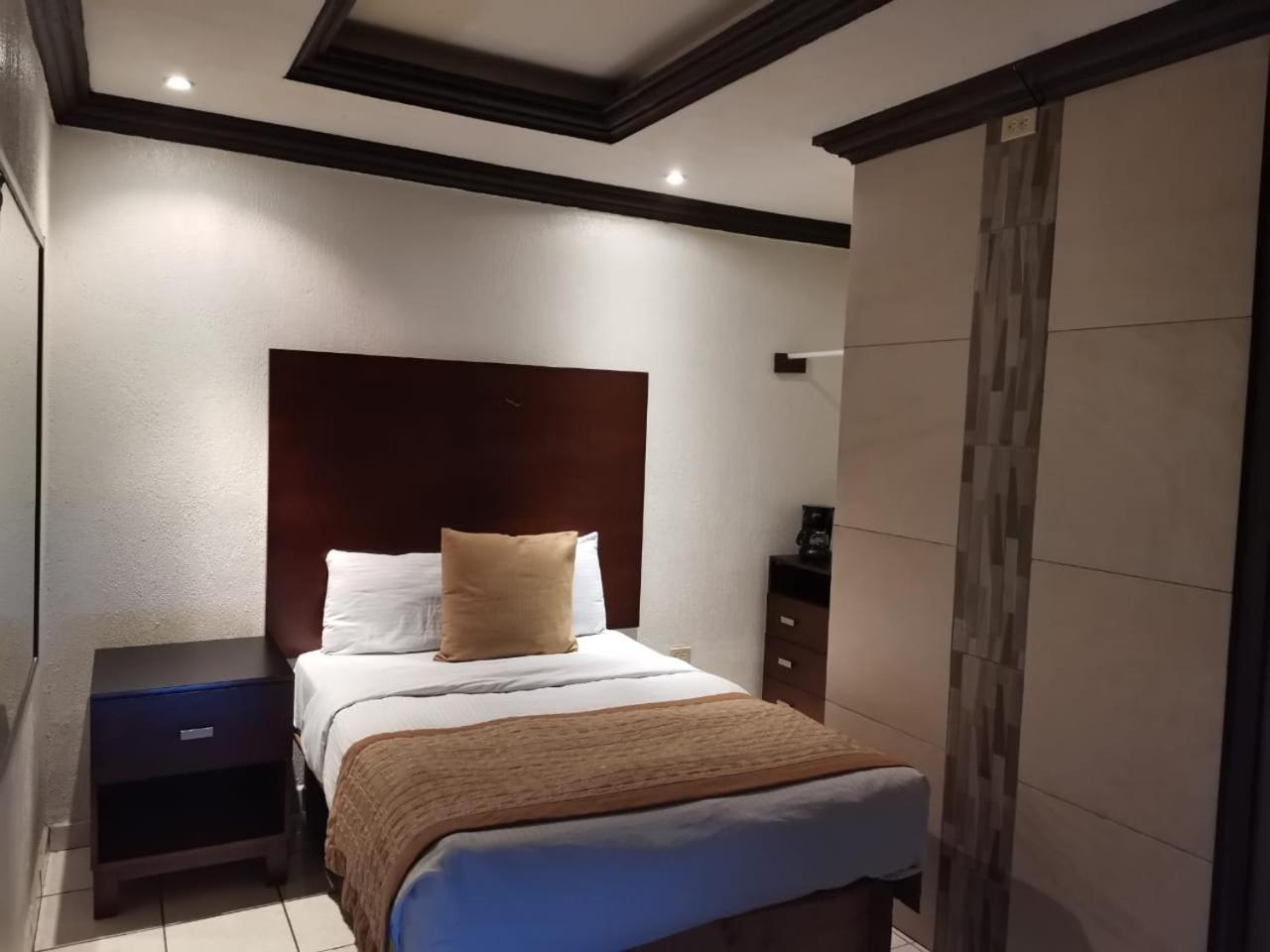Hotel Don Quijote Mexicali Eksteriør bilde