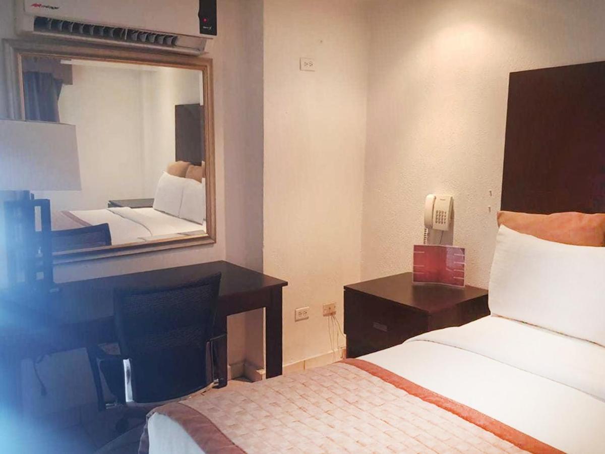 Hotel Don Quijote Mexicali Eksteriør bilde
